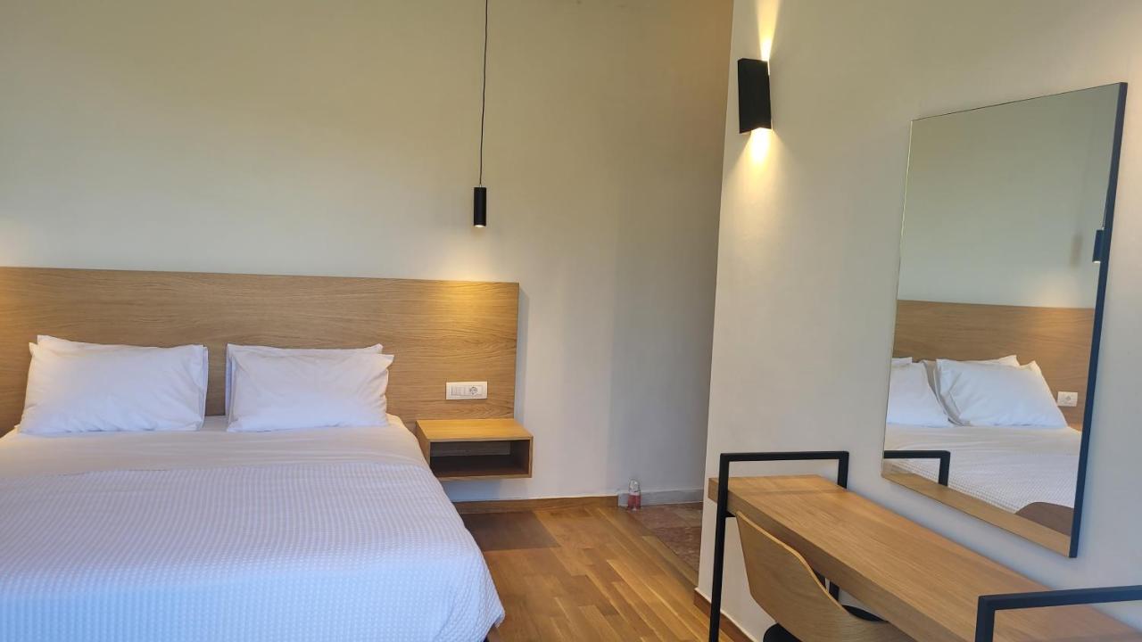 Theoxenia Hotel Andrítsaina Eksteriør billede