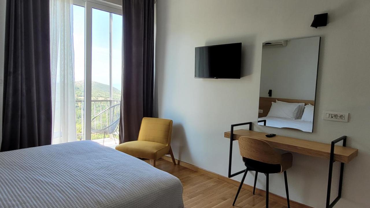 Theoxenia Hotel Andrítsaina Eksteriør billede