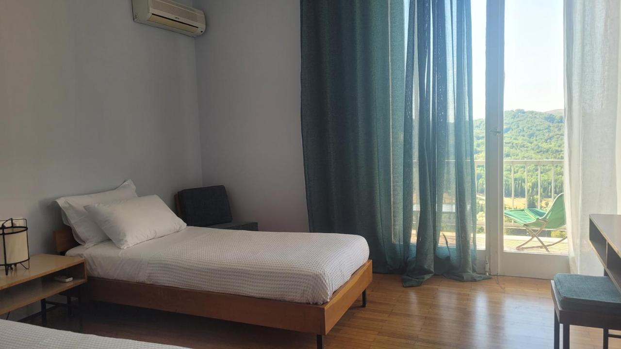 Theoxenia Hotel Andrítsaina Eksteriør billede